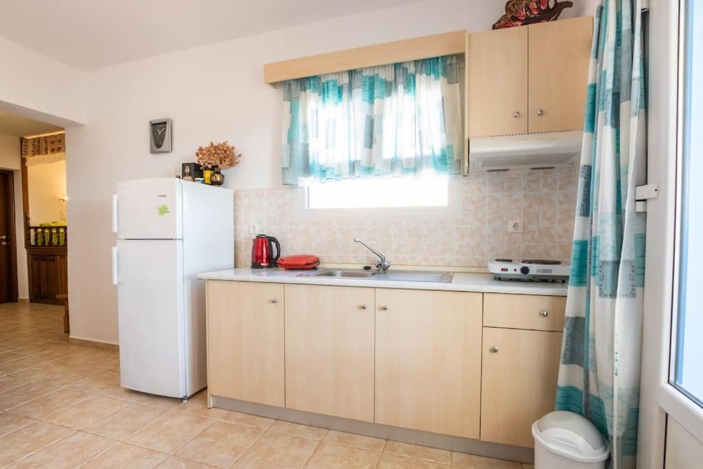Venetia'S Garden Apartment Lefkos  Екстериор снимка