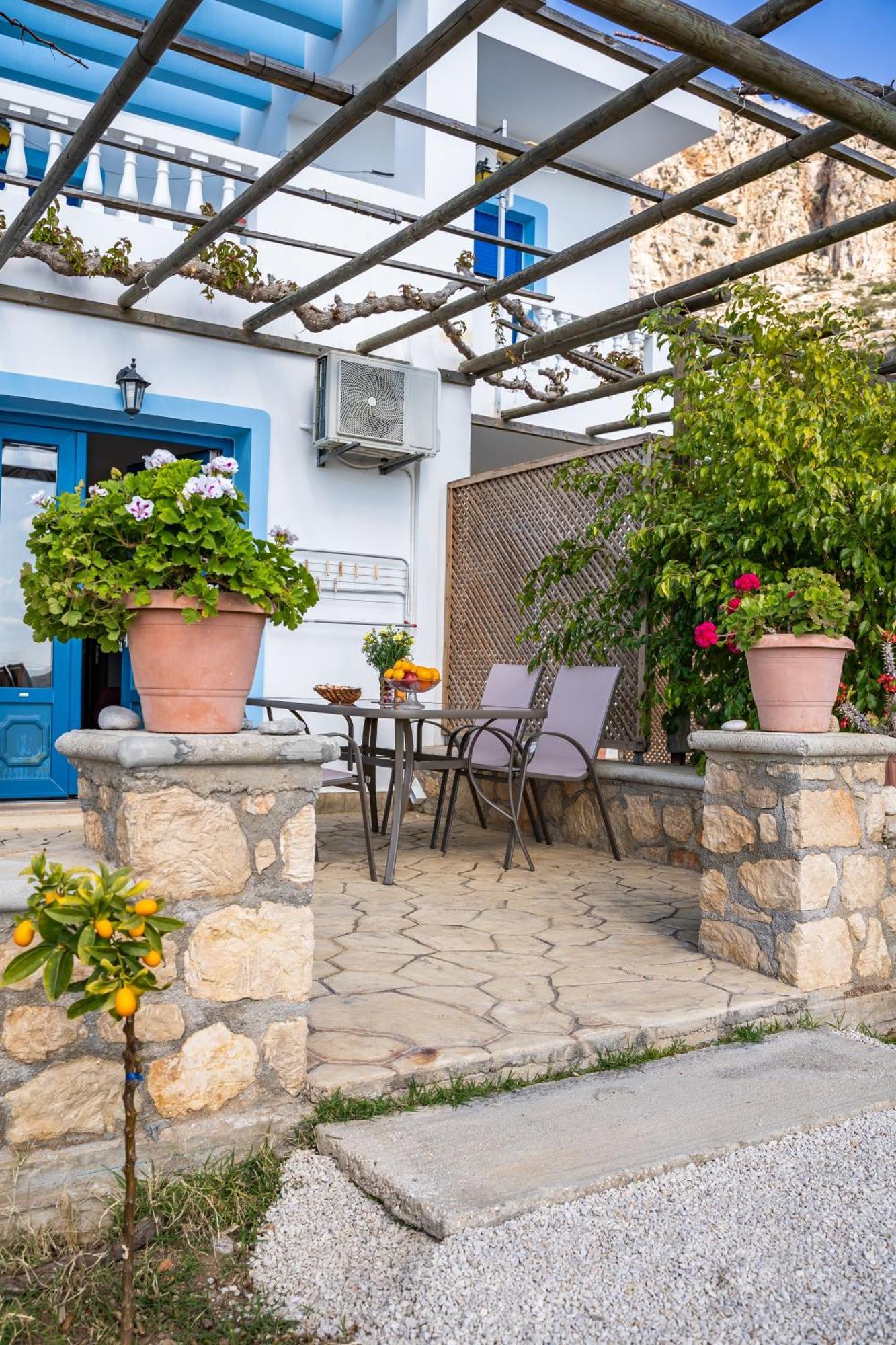 Venetia'S Garden Apartment Lefkos  Екстериор снимка
